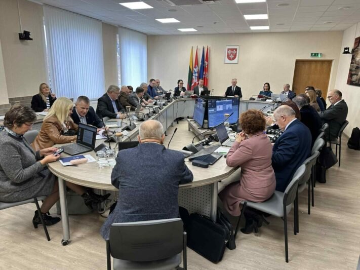 Svarbius klausimus spręs neeiliniame posėdyje