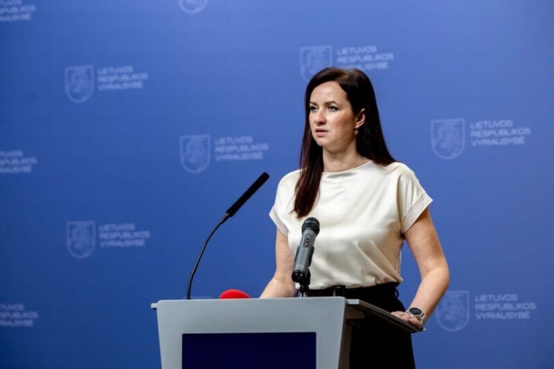 Tyrimas: dabartinės Vyriausybės veiklą nepalankiai vertina 67 proc. gyventojų