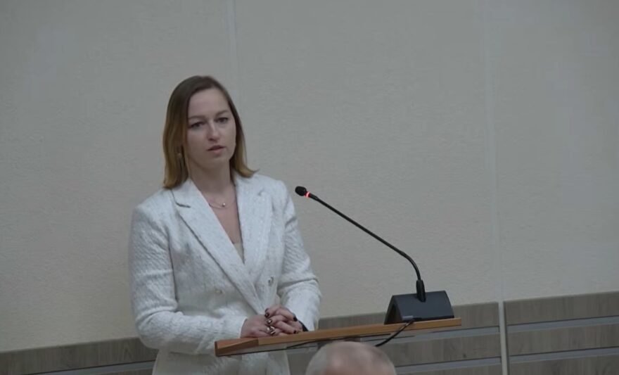 Nepaisant neaiškios šios situacijos baigties, meras Skirmantas Mockevičius vis tiek teikė Giedrės Lukošienės kandidatūrą į vicemerės pareigas.