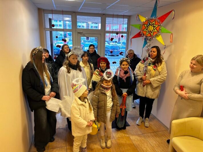 Ukrainiečiai Jurbarke neša kalėdinių tradicijų šviesą (video)