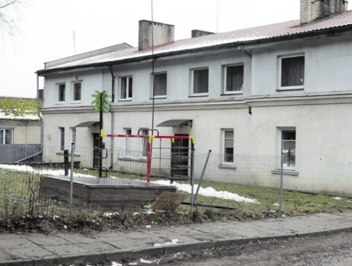 Laukiančiųjų socialinio būsto eilės galo nematyti