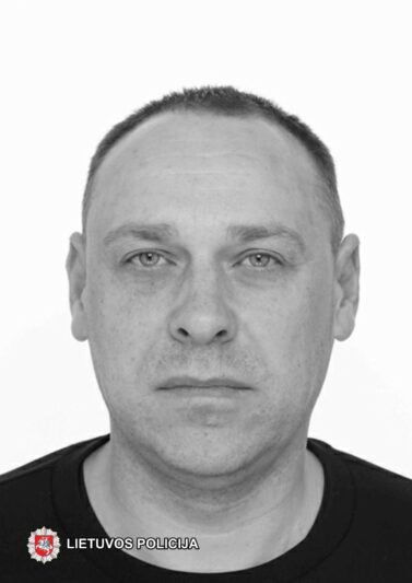 Policija ieško po teismo sprukusio nusikaltėlio