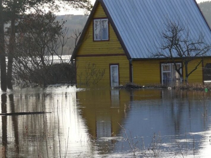 Žmonės reikalauja pylimo – bijo potvynio (8)