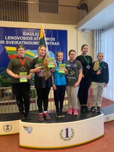 Iš lengvosios atletikos varžybų parsivežė apdovanojimus