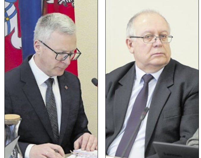 Meras Skirmantas Mockevičius apie gimnazijoje atliktą testavimą dėl psichoaktyviųjų medžiagų priskyrė „tarnybiniam naudojimui“ ir nebuvo linkęs viešinti rezultatų. Su tuo nesutiko tarybos narys Gintaris Stoškus, manantis, kad problemas reikia ne slėpti, o spręsti. L. Pilecko nuotr.