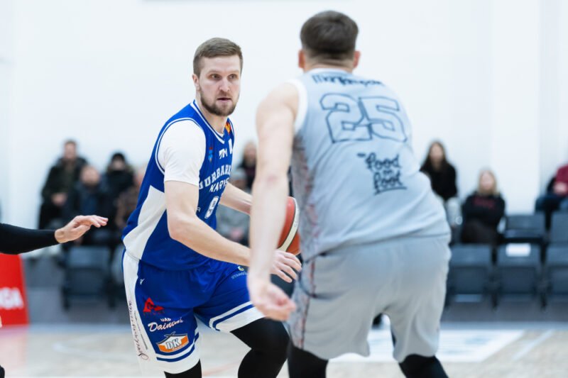 „Jurbarkas-Karys-Manvesta“ atkakliame mūšyje pranoko klydusią Šilutės ekipą