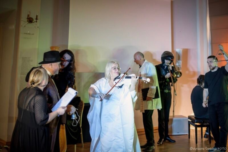 Kūrybinė bendrystė: 7 tiltai