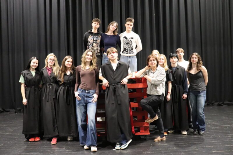 „Vaivorykštės“ premjera: istorija atgimsta jaunosios kartos akimis