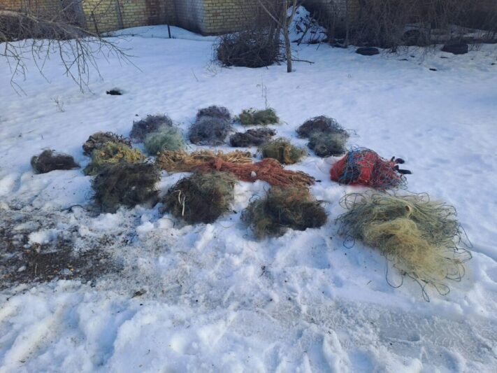 Pareigūnai smogė brakonieriams – konfiskavo dešimtis tinklų (1)