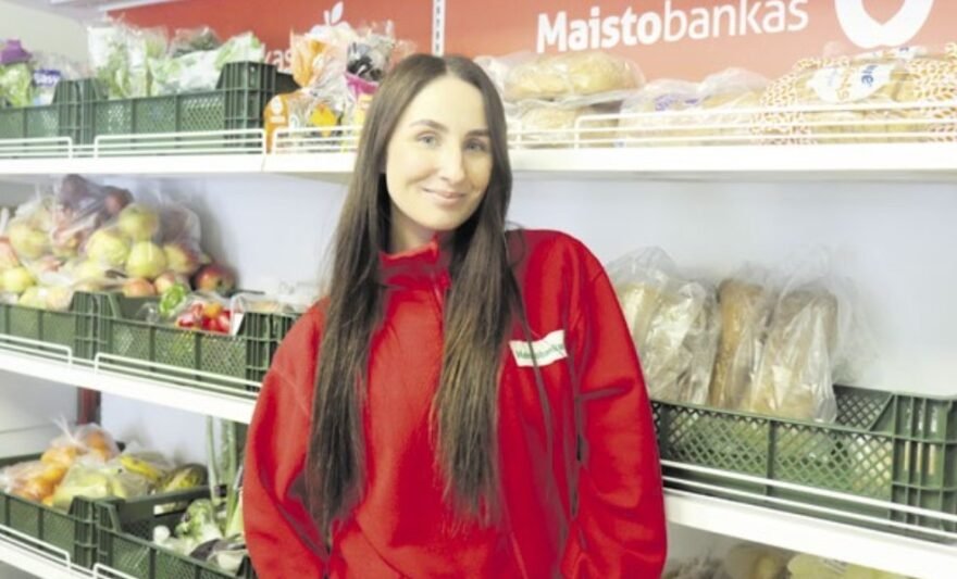 Pasak koordinatorės Vitos Bastytės, per praėjusius metus Jurbarko maisto atiduotuvėje buvo išdalinta beveik 9 tūkst. maisto krepšelių. J. Sabataitienės nuotr.