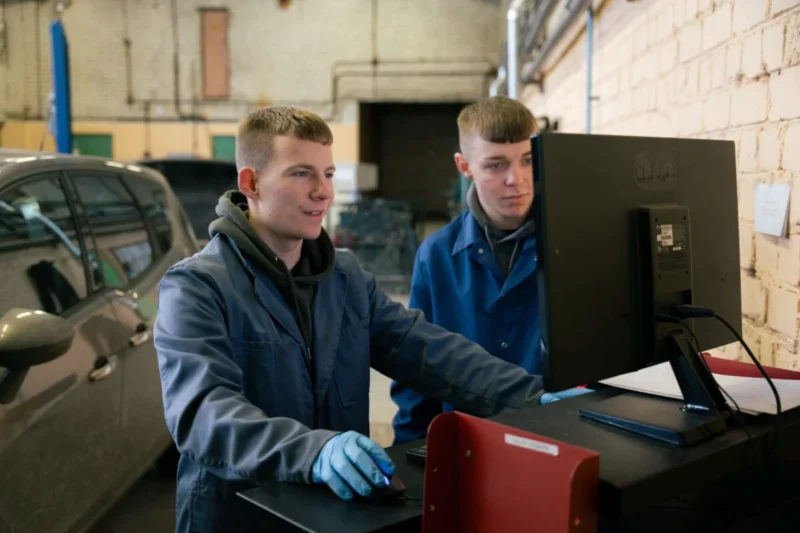 Broliai Laurynas ir Martynas Puidokai – konkurse „Metų pameistrys 2026“ – treti