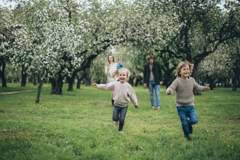 Džiugins šiltesnės dienos – vietomis temperatūra sieks 22 laipsnius šilumos
