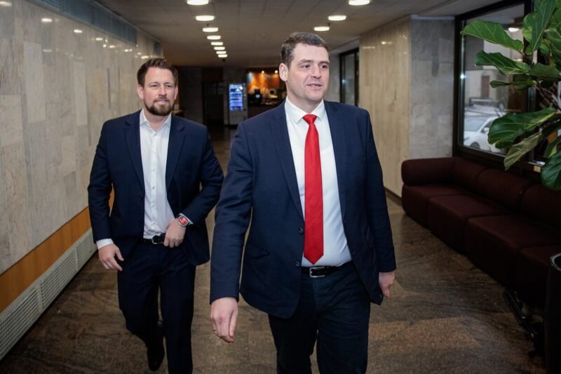 Žemaitaičio ir Petkevičienės kabinetuose Seime – FNTT pareigūnų kratos