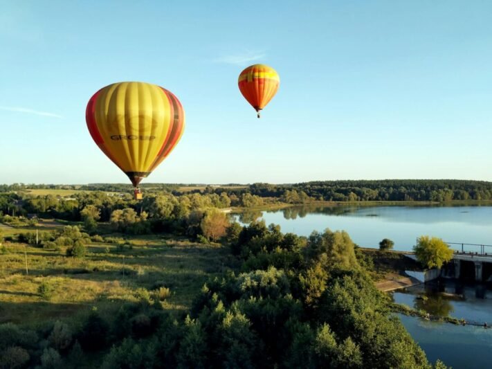 hot air balloons flying