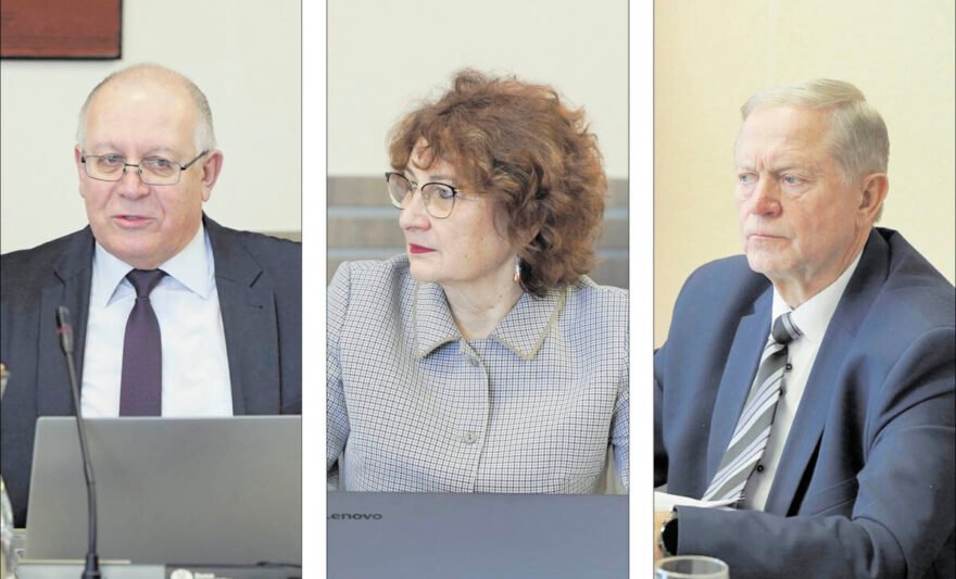 Tarybos narys Gintaris Stoškus nuo gegužės nesulaukia atsakymo, už ką administracijos direktorei skiriami priedai. Jo kolegė Elvyra Vainauskienė jau ne vienerius metus girdi tik pažadus dėl autobusų stotelės įrengimo, o Algirdas Gudaitis – vienas iš nedaugelio tarybos narių, kuriam pavyksta atsakymus gauti laiku. L. Pilecko nuotr.