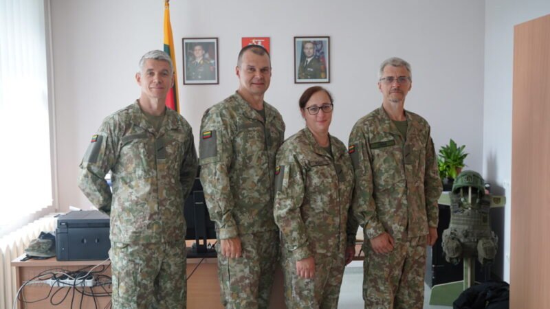 Komendantūros narius vienija atsakomybė už savo kraštą